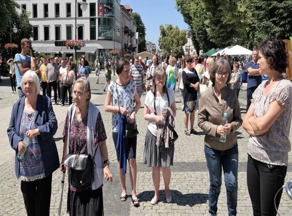 Odwiedziliśmy również siostrę Jarosławę ze zgromadzenia Sióstr Miłosierdzia Bożego zaprzyjaźnioną z naszym Domem szczególnie Eugenią Młynowską. Uczta niebywała.