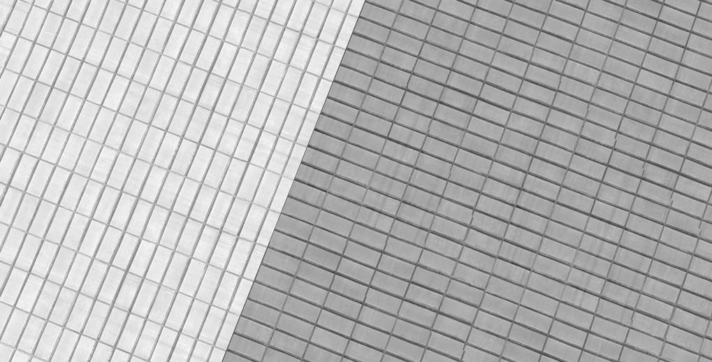 Nawierzchnie W obrębie terenu opracowania dla ciągów pieszych oraz drogi manewrowej zastosowano nawierzchnię z kostki betonowej o wymiarach 10 x 20 cm, w dwóch kolorach.