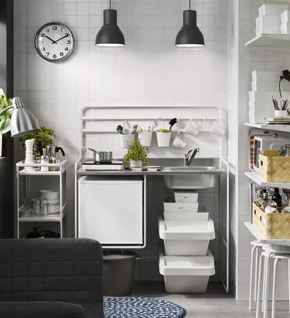 KUCHNIE IKEA Kuchnia KNOXHULT Kuchnia KNOXHULT składa się z gotowych modułów, które możesz zestawić ze sobą według swoich potrzeb.