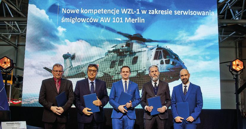 Z ŻYCIA UCZELNI Od lewej: Andrzej Ogonowski (dyrektor Centrum Morskich Technologii Militarnych Politechniki Gdańskiej), Domenico Marletta (MES), Marcin Nocuń (prezes Wojskowych Zakładów Lotniczych Nr