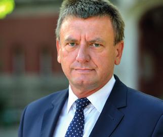Z ŻYCIA UCZELNI od kontaktów bezpośrednich naukowców, poprzez wspólne projekty, aż do uczestnictwa organizacjach branżowych o charakterze stowarzyszeń i klastrów.