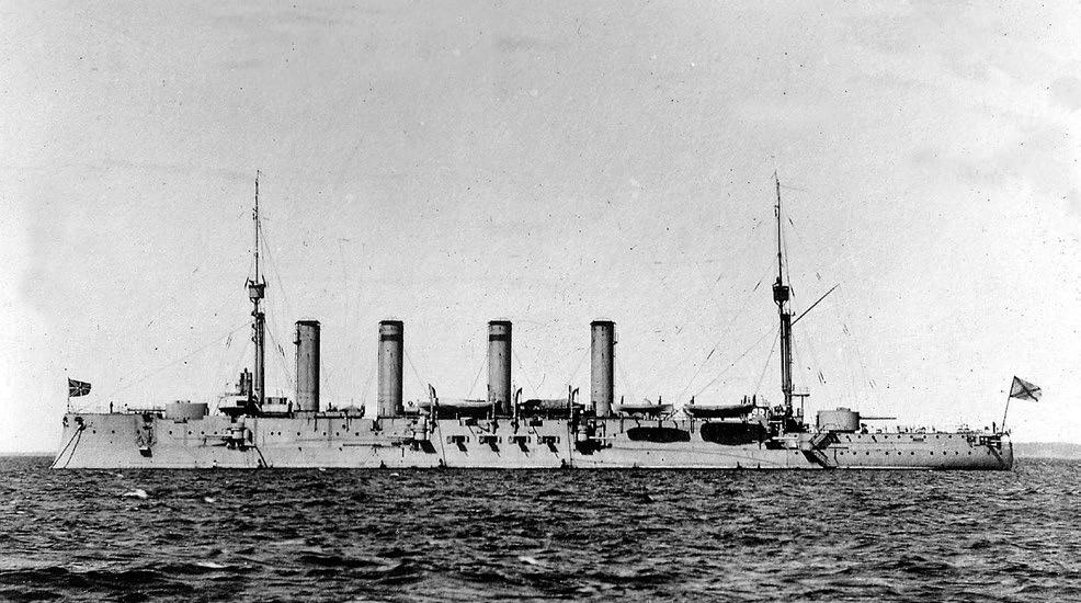 Tekst Krążownik Admirał Makarow w latach 1908-1910. Krążownik Pałłada na rewelskiej redzie, 1911 rok. dzielnie w dalszą podróż do ojczyzny.