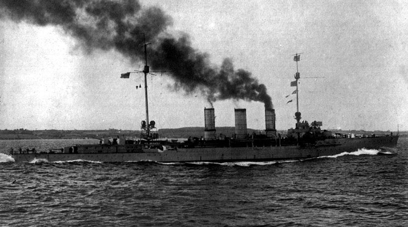 Tekst Niemiecki krążownik lekki Königsberg na Morzu Północnym, 1918 rok. Niemiecki krążownik lekki Frankfurt.