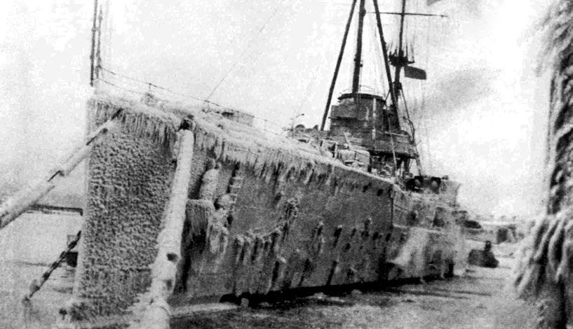 Tekst Krążownik pancerny Riurik po lodowym marszu. ki 8 kwietnia dotarły do uwięzionego zespołu. 10 kwietnia wszystkie okręty szczęśliwie dotarły do Kronsztadu 9.