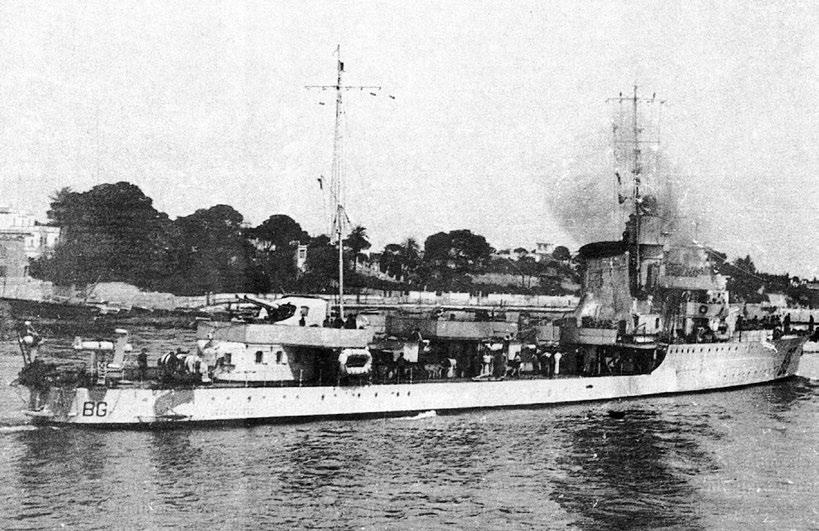 Tekst Bersagliere w Brindisi, 1941 rok. woju z Neapolu do Trypolisu, zdjął załogę ze statku Casaregis uszkodzonego torpedą lotniczą, a następnie go dobił.