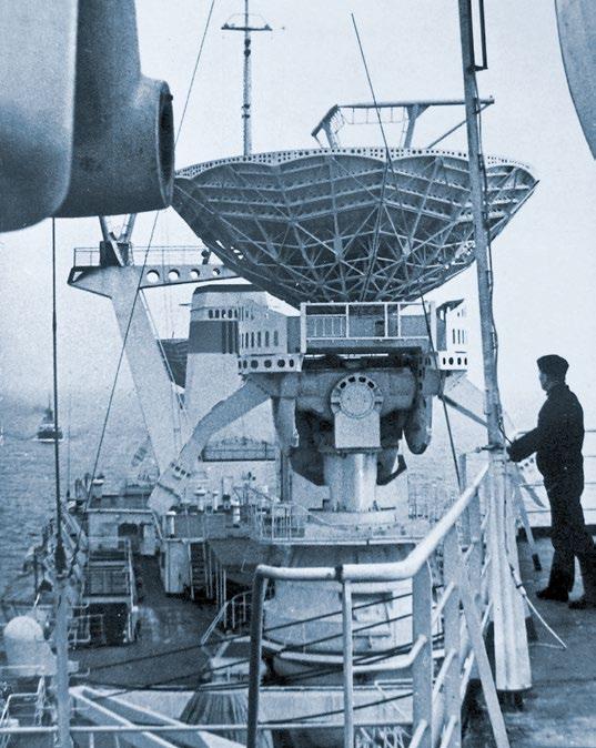 zbiory Reinharda Kramera statku badawczo-śledzącego do łączności na oceanie odbywało się za pomocą systemu nawigacji satelitarnej.