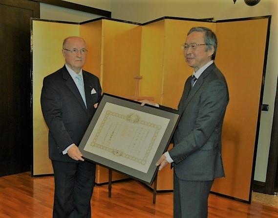 79 Profesor Michał Seweryński, ówczesny wicemarszałek Senatu RP i Tsukasa Kawada, ambasador Japonii w