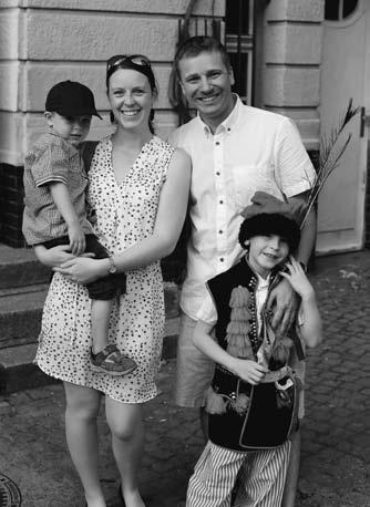 Kawiarnia literacka Niekiedy powracałem do luźnych zapisków. Stąd wziął się częsty motyw dekomunizacji życia na Ukrainie, w tym zmian w nazewnictwie ulic, a nawet miast.