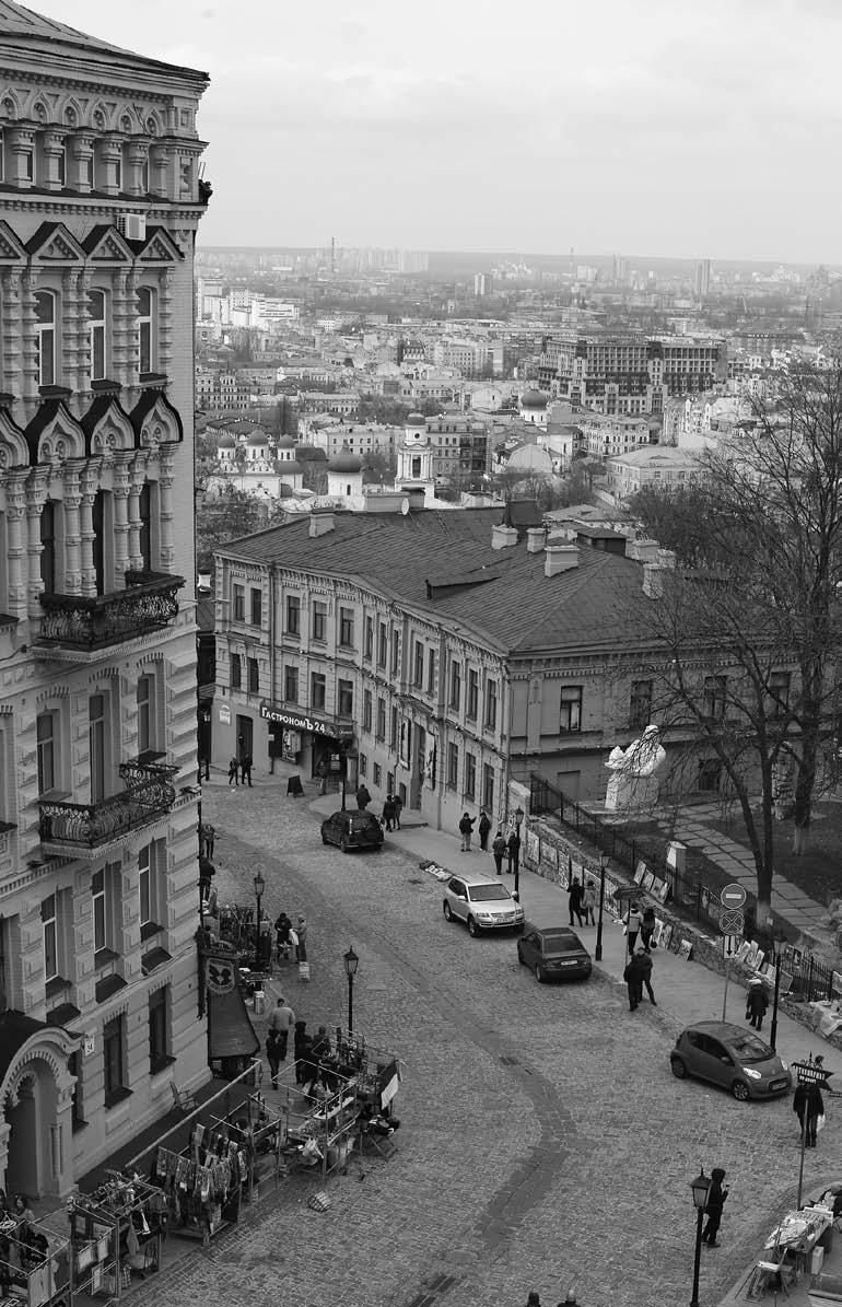 Kawiarnia literacka klimatyzację: otwiera i zamyka szybę, w zależności od tego, czy jechaliśmy, czy staliśmy na światłach.