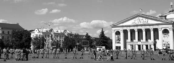 Kawiarnia literacka nielegalnym kioskom, zwanym mafami (ironicznie od małe formy architektury ). Były to zwykłe budy, o jakichś osobliwych zadaszeniach.