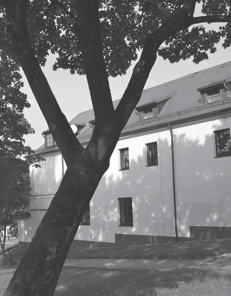 POCZET TWÓRCÓW LITERATURY WILEŃSKIEJ na Wileńszczyźnie. W połowie lat 20. pisał wiersze w jęz. białoruskim.
