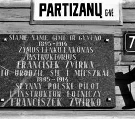 15 sierpnia 1995 roku w Święcianach uczczono 100. rocznicę urodzin bohaterskiego pilota. Nifantij Niezamow wspomina, że tego dnia nad miastem pojawił się śmigłowiec Sokół z 10. Pułku Wojsk Lotniczych.