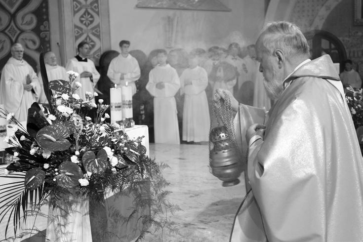 Dokumenty Studium nia nam łaski, to znaczy upraszania nam Bożej mocy. I to, aby był on orędownikiem naszych spraw, jest drugim wymiarem kultu relikwii.