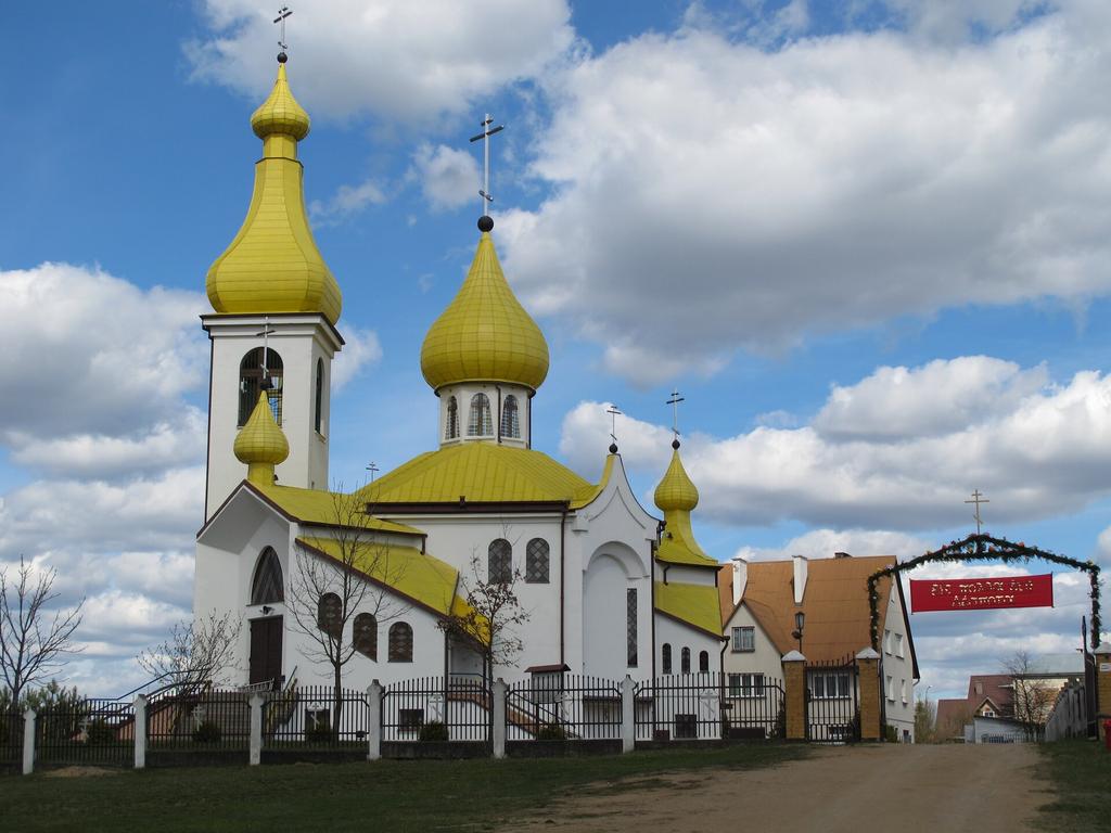 Jest także ośrodkiem naukowym (uniwersytety, politechnika) i kulturowo religijnym.