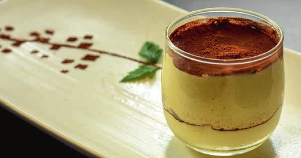 Krem mascarpone Krem mascarpone jest jednym z najbardziej smacznych i popularnych kremów, znany przede wszystkim jako krem do tiramisu.