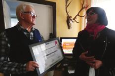 Niezwykle życzliwa w kontaktach międzyludzkich. Krystyna Rapta laureatka w kateorii Działalność społeczna i charytatywna.