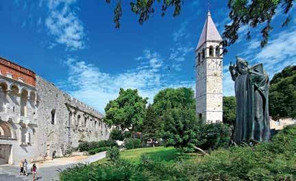 Muzea i galerie Muzeum Archeologiczne w Splicie jest najstarszym muzeum w Chorwacji z bogatym zbiorem antycznym, Muzeum Chorwackich Zabytków Archeologicznych bada duchowe i materialne dziedzictwo