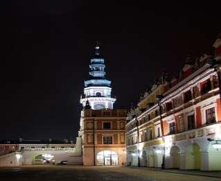 Cudze chwalicie Padwa Północy Wydarzenia historią opisane Rozważania nad projektem miasta idealnego rozpoczął Leonardo da Vinci pod wpływem obserwowanej w Mediolanie zarazy.