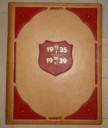 Krasoniowi. Ten ceniony lekarz, organizator szpitala kolejowego w Rozwadowie, społecznik, od 4 marca 1936 r. pełnił funkcje zastępcy burmistrza.