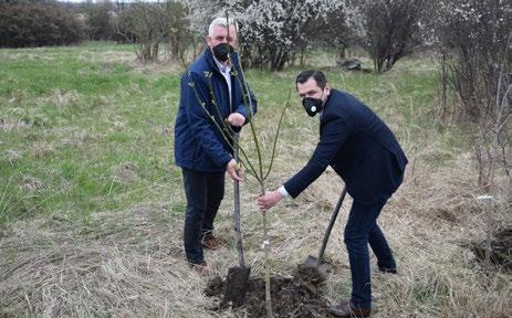 4 5 Szczepienia przeciw COVID-19 uratują życie bardzo wielu ludzi!