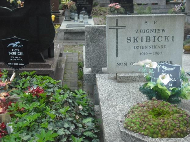 SAPOCIŃSKI STANISŁAW (1904 1939), dziennikarz Hasła Łódzkiego ; cmentarz komunalny Doły w Łodzi, kw. 37, rz. 16, grób 2.