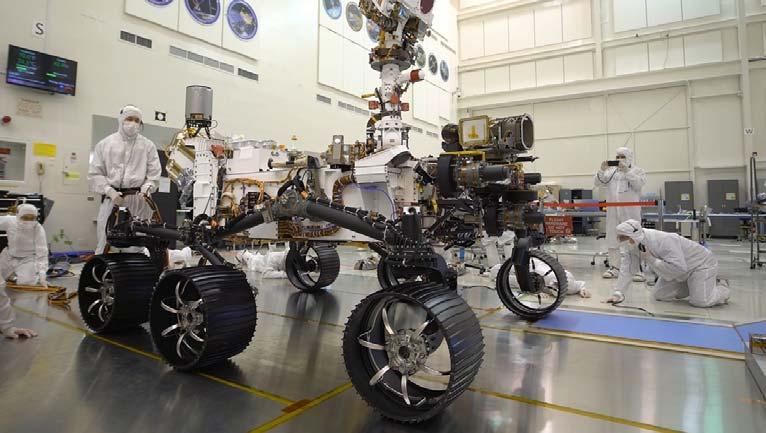 Rozwój i budowa łazika Perseverance kosztowała NASA około 2,4 mld dolarów.