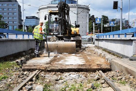 10 BEZPŁATNY BIULETYN INFORMACYJNY URZĘDU MIEJSKIEGO WROCŁAWIA #NoblistkiWeWrocławiu TORYwolucja zmienia W tym roku MPK Wrocław chce wydać na remonty i bieżące utrzymanie torowisk 80 mln zł.