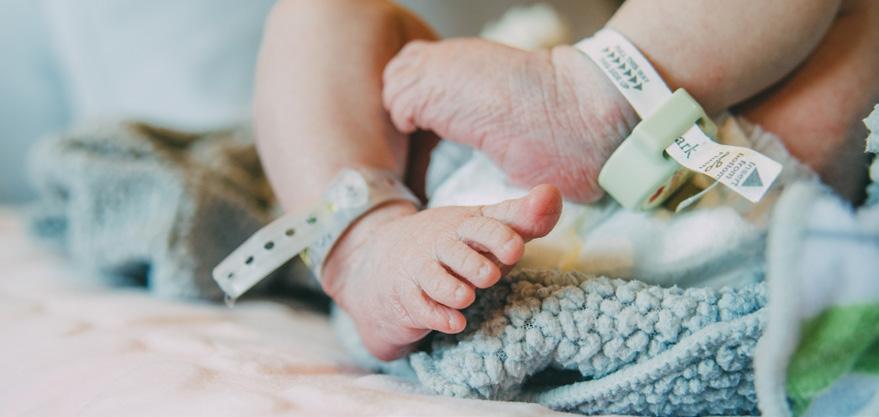 Maluszek po urodzeniu przejdzie badanie przesiewowe w kierunku: wrodzonej niedoczynności tarczycy wrodzonych wad metabolizmu mukowiscydozy