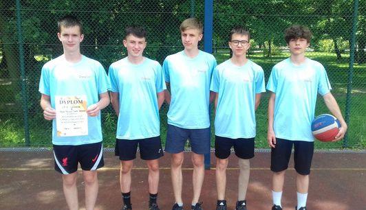 rozegrane zostały Mistrzostwa Rejonu Poznań Teren Wschód w Piłce Plażowej Dziewcząt roczników 2006-2007. Zawody odbyły się na boiskach przy plaży miejskiej w Dolsku.