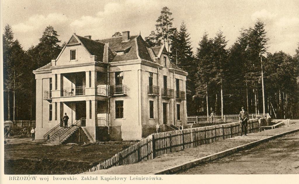 ZAKŁAD ZDROJOWY DIECEZJI PRZEMYSKIEJ W BRZOZOWIE 1927-1948 143 Fotografia 6. Leśniczówka Zakładu Zdrojowego w Brzozowie. Źródło: reprodukcja karty pocztowej z 1930 roku.