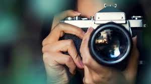 Fakultet fotograficzny Instruktor prowadzący: Krzysztof Pijarski Klasy 4 8 Zajęcia, których zadaniem będzie wzbudzenie i rozwinięcie pasji do fotografii wśród osób uczniowskich w szkole.