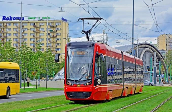 Narysuj jak byś chciał/chciałabyś, by wyglądała przyroda wokół ciebie i przedstaw to na kartce