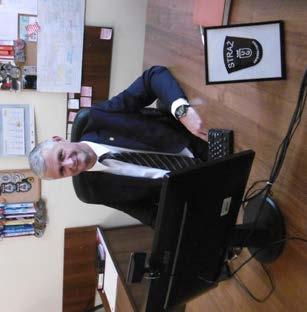 Doskonalimy się i rozwijamy wraz z Uniwersytetem Gdańskim WYWIAD Z KOMENDANTEM STRAŻY UNIWERSYTECKIEJ Magister Robert Leksycki Fot. Agnieszka Bień MGR.