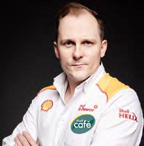 ARTYKUŁ SPONSOROWANY Polacy zdecydowanie są kawoszami Wywiad z Mikołajem Pawlakiem, starszym managerem kategorii Shell Café w Shell Polska, ekspertem ds. doskonałości operacyjnej.