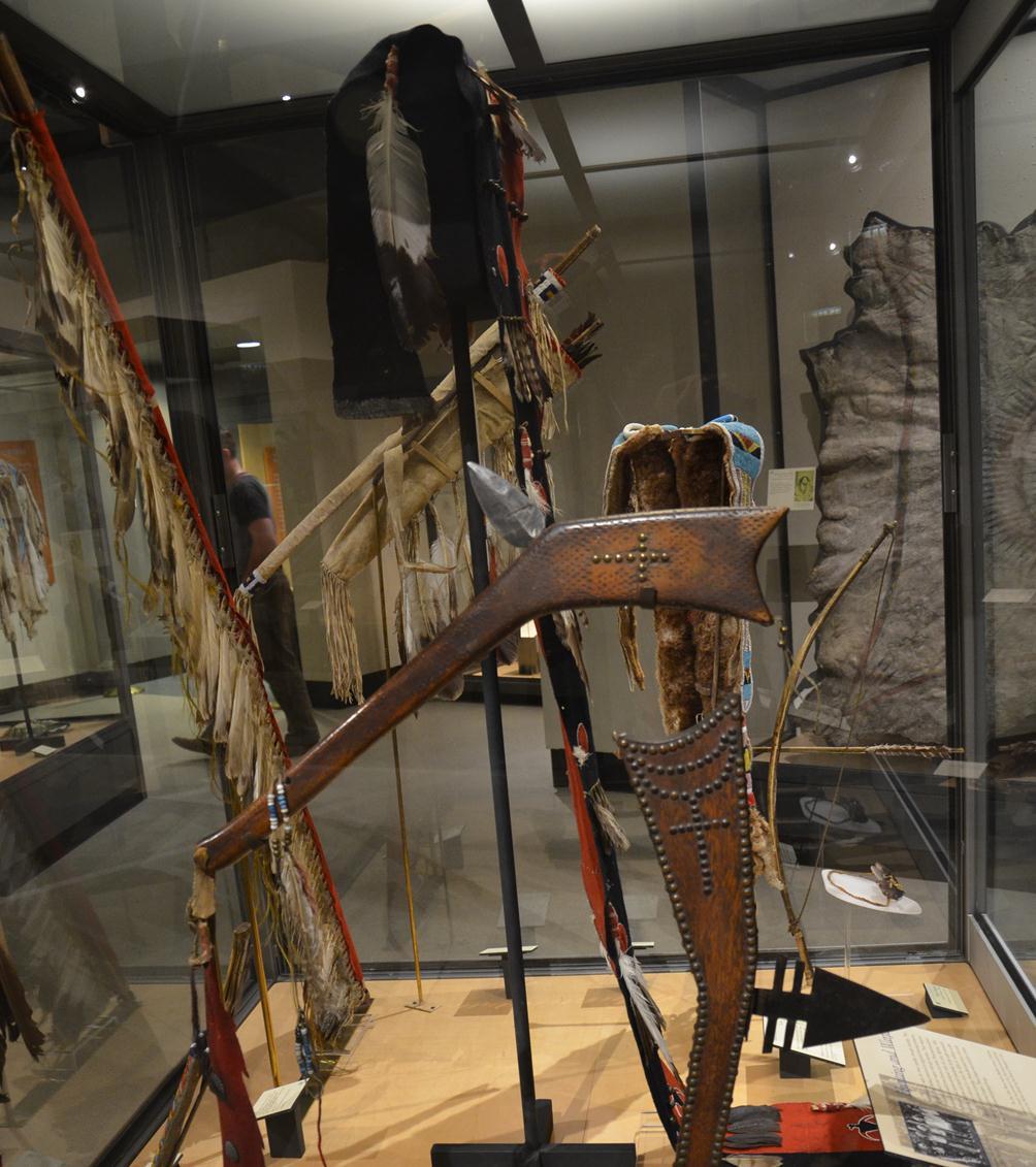Różne rodzaje broni Indian Równin tradycyjny