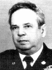 F FIEDLER JERZY (1925-2017) Żołnierz AK, komendant Portowej SP w Szczecinie, wojewódzki komendant SP w Poznaniu. Pułkownik pożarnictwa. Urodził się 10 maja 1925 r.