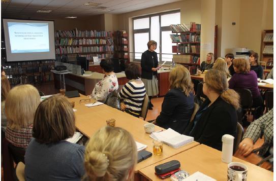 118 70 LAT BIBLIOTEKI PEDAGOGICZNEJ W OSTROŁĘCE 1952-2022 Fot. 68 : 2020 szkolenie dla bibliotekarzy pt.