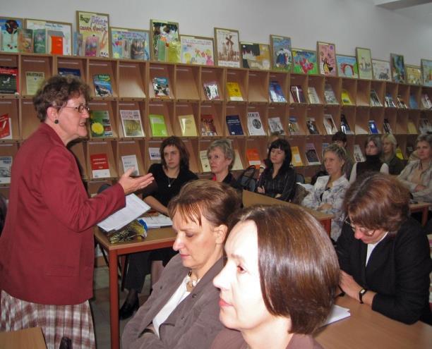 BIBLIOTEKA PEDAGOGICZNA W OSTROŁĘCE. 1999-2012 79 Fot.