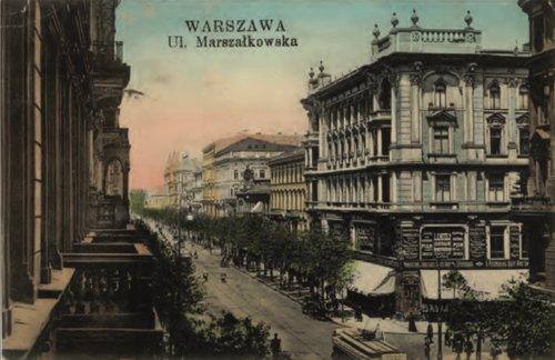 uporała się do dziś. W pamięci dawnych mieszkańców Warszawy przedwojenna stolica Polski w pełni zasługiwała na często przypisywane jej miano Paryża Północy.