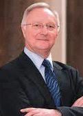 Specjalizował się w dziedzinie badań operacyjnych i wspomagania decyzji. Przez 5 lat pracował w banku Cetelem Polska, a następnie w zarządzie Lukas Banku, którego w 2005 został prezesem.