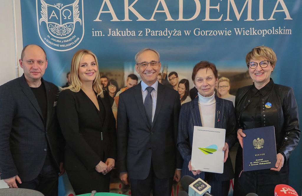 LCI 3 Dotacje na pielęgniarstwo to strzał w dziesiątkę! Ponad milion złotych z budżetu województwa lubuskiego trafiło do Akademii im.