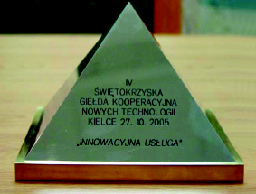 Pierwsza faza rejestracji w europejskiej domenie.eu ruszyła 7 grudnia 2005 roku. Do 6 kwietnia 2006 roku prawo do rejestracji domen.