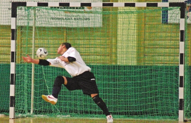12 Gazeta Polkowicka Sport» KRÓTKO Rawickie p ywanie Reprezentanci polkowickiego P etvala z roczników 1994 i 1995 uczestniczyli w dorocznych zawodach o Puchar Burmistrza Gminy Rawicz.