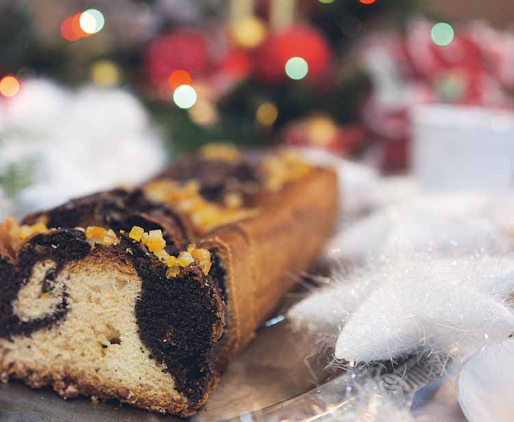 SMAK POLSKI Makowiec lubartowski Lubartów poppy seed roll GRUDZIEŃ KOJARZY SIĘ GŁÓWNIE ZE ŚWIĘTAMI BOŻEGO NARODZENIA. KAŻDA Z PRZYRZĄ- DZONYCH POTRAW SYMBOLIZUJE JEDEN MIESIĄC.