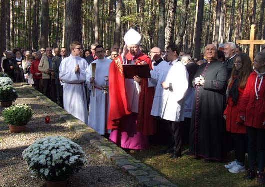 Alicji Kotowskiej w Wejherowie, Prezydenta Miasta Wejherowa, Wójta Gminy Krokowa, Stowarzyszenia Rodzina Piaśnicka, Komitetu Opieki nad Mogiłami Piaśnicy oraz Centrum Wsparcia Teleinformatycznego i