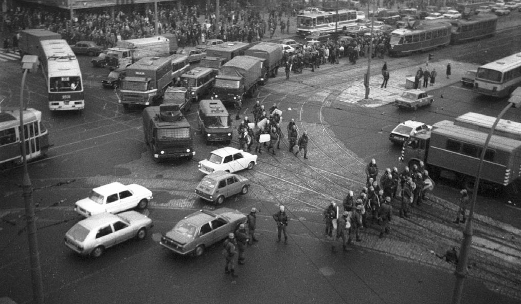 38a) Demonstracja w Warszawie 10 listopada 1982 r.