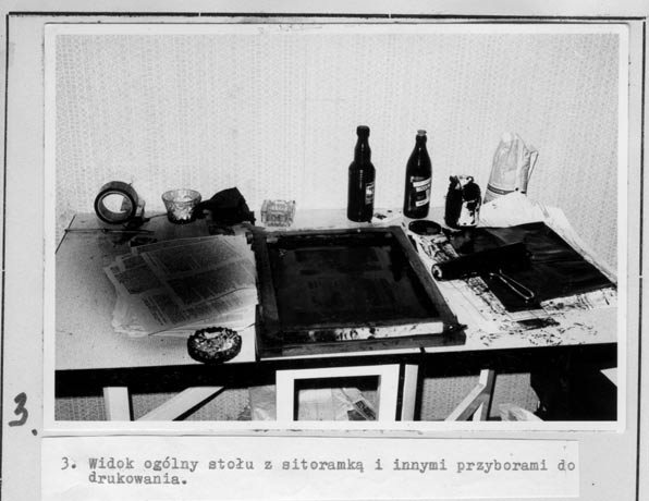 KARTY 56a) Podziemna drukarnia w Poznaniu.