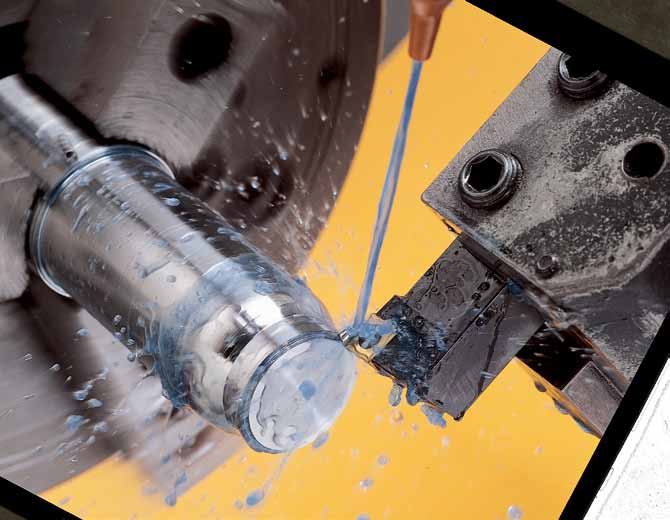 aas Wyposażenie standardowe Uchwyt hydrauliczny o średnicy 210 mm Końcówka wrzeciona A2-6 Możliwość załadunku prętów o średnicy 51 mm 15 kolorowy monitor LCD Wbudowane gniazdo USB Pamięć programowa 1