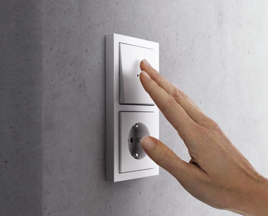 Łatwa instalacja Łatwa konfiguracja Łatwa późniejsza zmiana konfiguracji Intuicyjna obsługa Łatwa konfiguracja Wszystkich ustawień ABB-free@home można szybko dokonać dzięki intuicyjnemu prowadzeniu