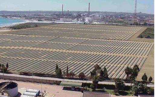 Projekt elektrowni słonecznej na Sycylii. Źródło: SolarPACES 185. pompowanie wody z głębokości nawet 60 m 178.
